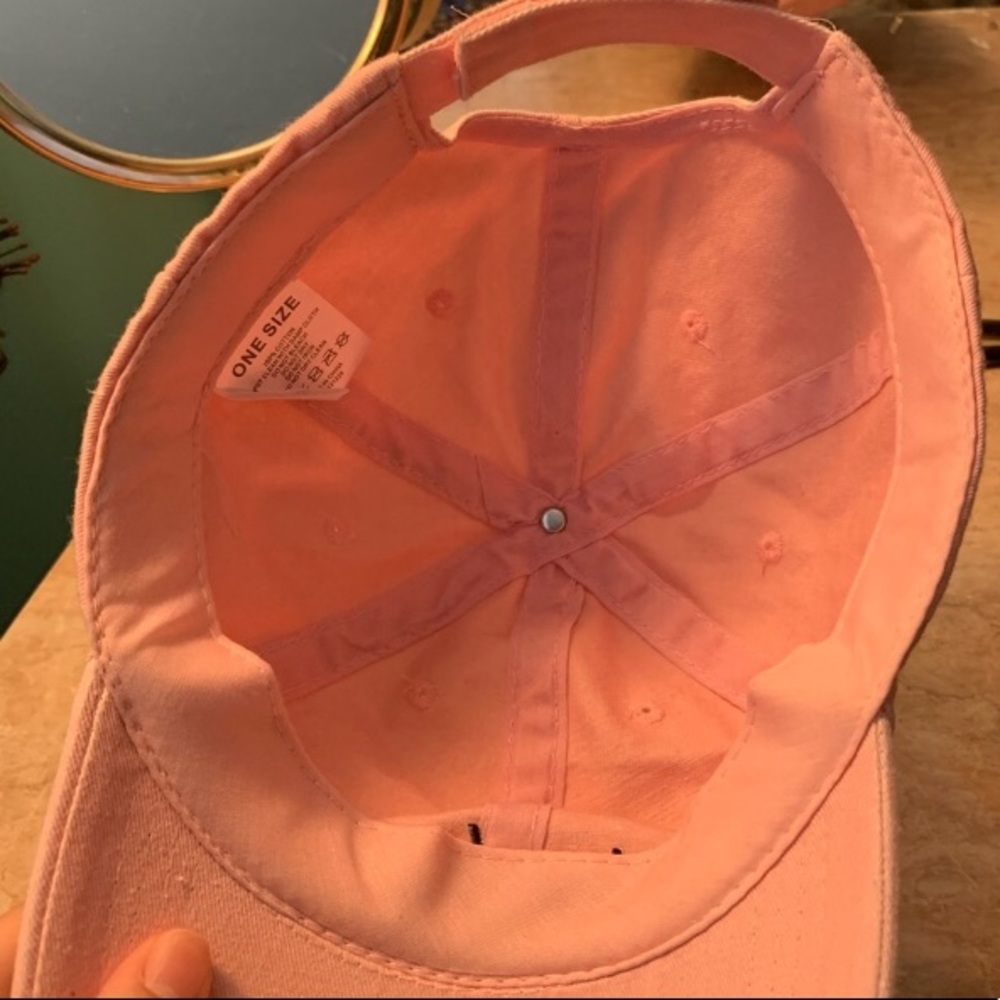 Statement Hat 💪 - Picture 5 of 5